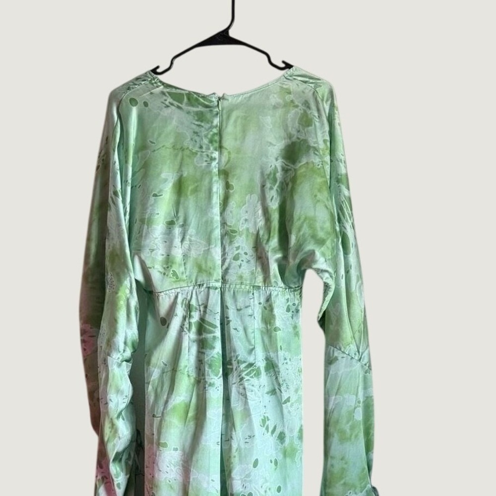 Maxi Dress Medium Boho Tie Dye Satin Ruched Bell Sleeve Green V-Neck - Picture 4 of 11